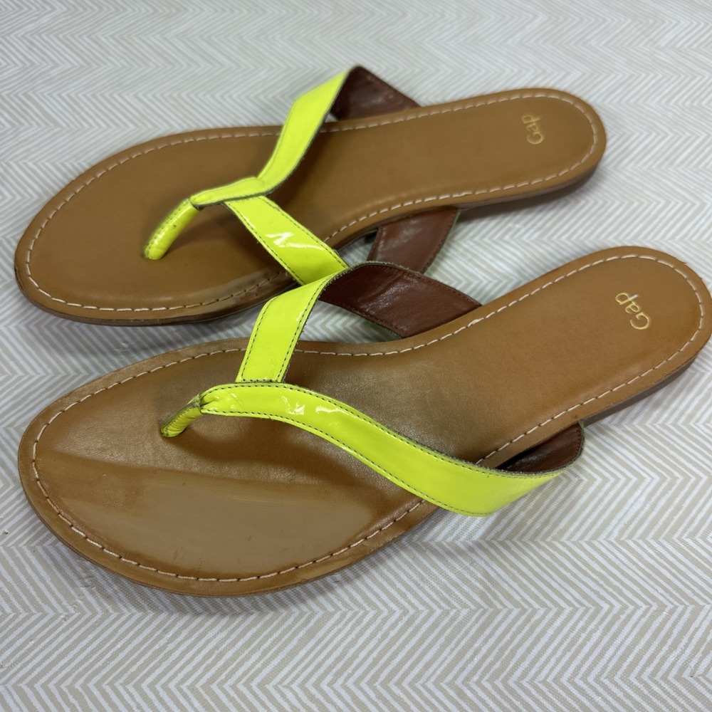 Gap Sandals Womens 8 Flip Flop Neon Yellow Leather Toe Post Flats Beach